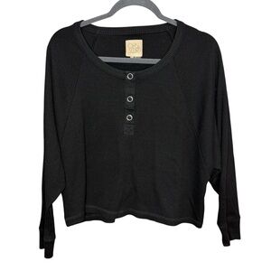 Chaser brand waffle knit henley blouse Size Medium